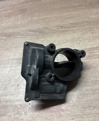 Volkswagen Golf V Throttle valve A2C53104475 03C128063A 190208150603