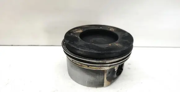 BMW 5 F10 F11 Piston 
