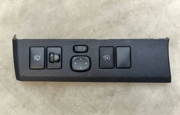 Toyota Avensis T270 Other switches/knobs/shifts 5544605060