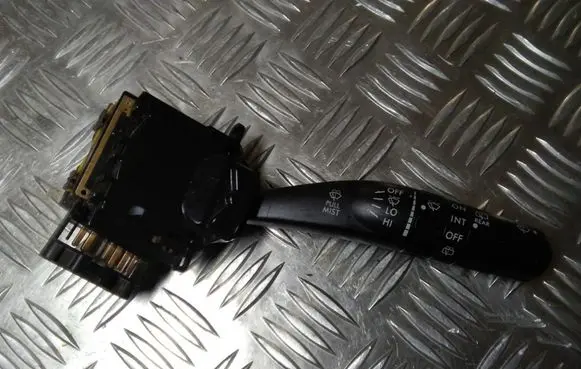 Subaru Legacy Wiper control stalk 17A164LH2