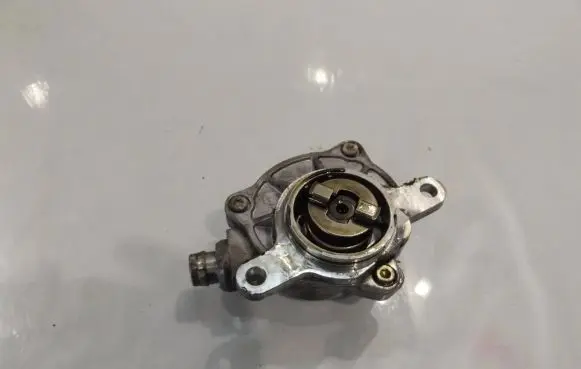 Opel Movano A Vacuum pump 8200102535