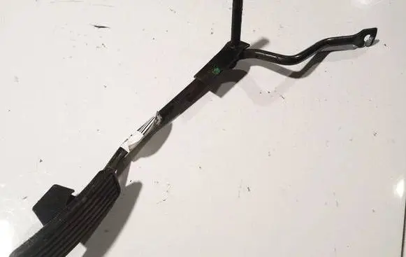 Honda CR-V Accelerator throttle pedal