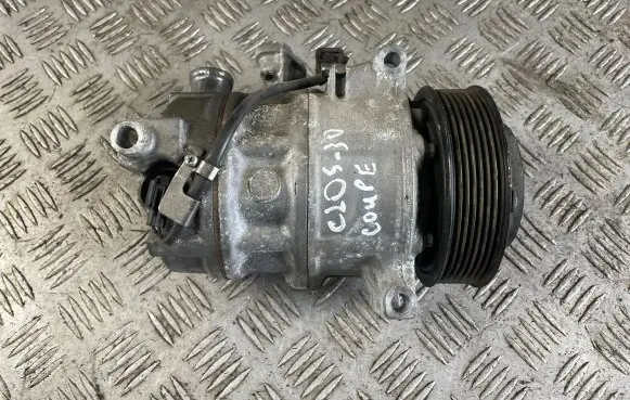 Mercedes-Benz C W205 Air conditioning (A/C) compressor (pump) A0008300202