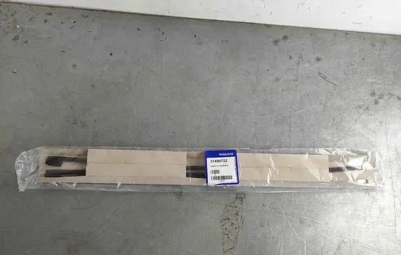 Volvo XC60 Windshield/front glass wiper blade 31490722