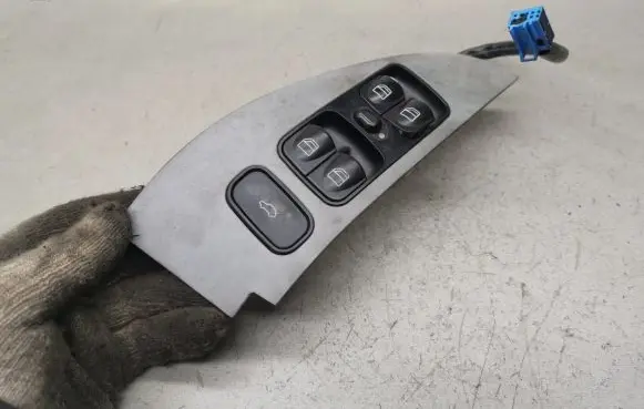 Mercedes-Benz C W203 Electric window control switch A2038200110