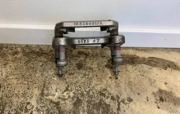 Jeep Cherokee Rear brake caliper 18328601 18328601A