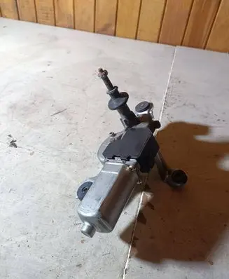 Toyota Corolla E120 E130 Rear window wiper motor 8513002020 11920006210