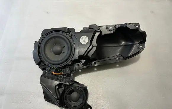 Audi A6 S6 C7 4G Subwoofer speaker 4G0035299