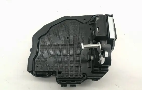 Toyota Auris E180 Rear door lock A084219