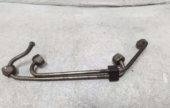 Volkswagen Bora Fuel injector supply line/pipe 