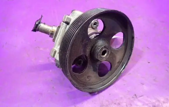 Peugeot Partner Power steering pump