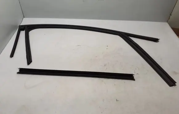 Ford Mach-E I Front door rubber seal LJ8Z5821596C