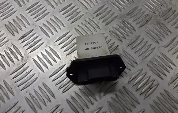 Mazda 2 Heater blower fan relay HM420040B