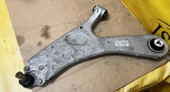 Peugeot 2008 II Front control arm 