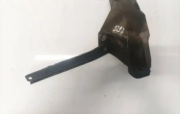 Opel Astra H Engine mounting bracket 8d0199307l