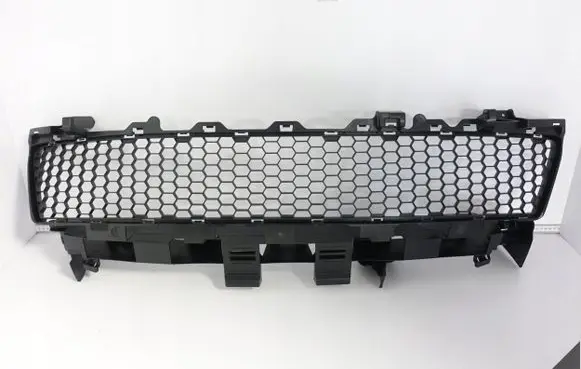 Dacia Sandero Front bumper lower grill 622544633R