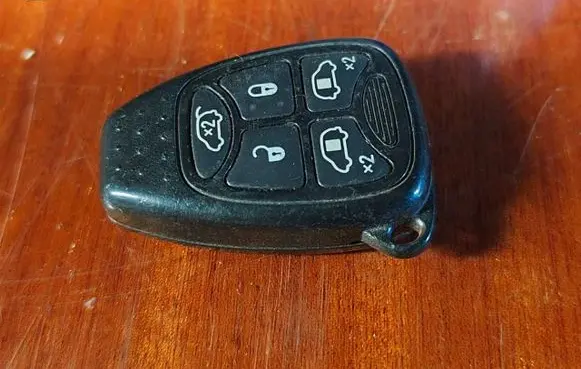 Chrysler Voyager Ignition key/card 04727353AC