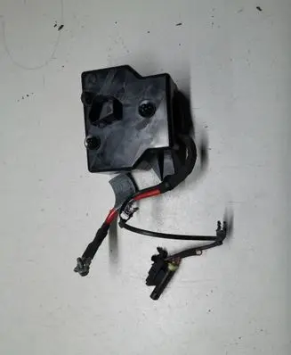 Mercedes-Benz C W204 Battery relay fuse A1695450046