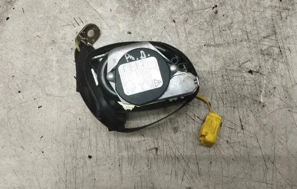 Volkswagen Golf V Front seatbelt 1K4857706 602426000