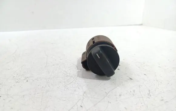 BMW 5 E39 Fog light switch 8363684