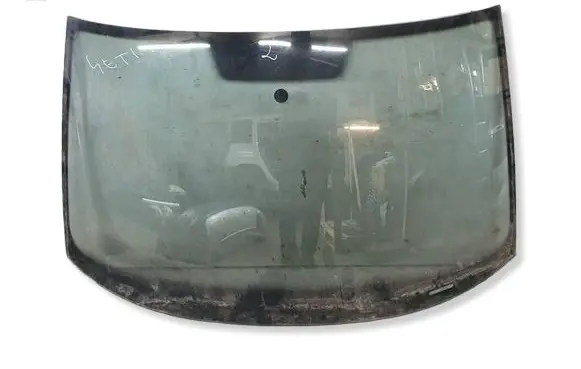 Skoda Yeti (5L) Front windscreen/windshield window 