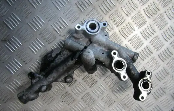 Toyota Avensis T250 Engine coolant pipe/hose