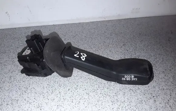 BMW 5 E39 Indicator stalk 8352172