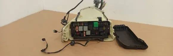 Mercedes-Benz E C207 W207 Fuse box set A2045400182