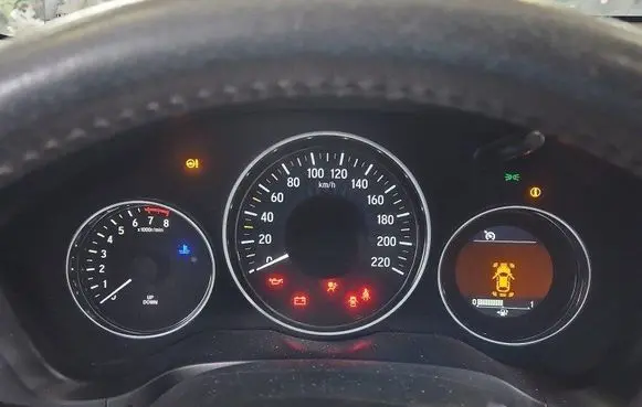 Speedometer (instrument cluster)