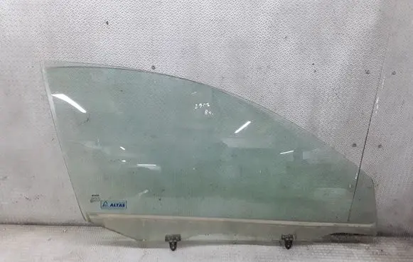 Nissan Primera Front door window glass four-door