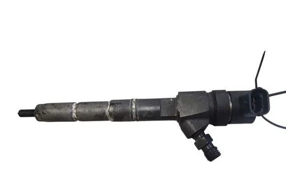 Fuel injector