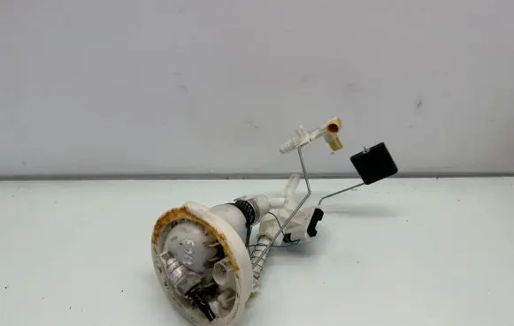 BMW 1 E81 E87 Fuel level sensor 6763851