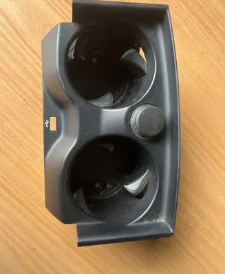 BMW 5 G30 G31 G38 Cup holder front 187013 6801508