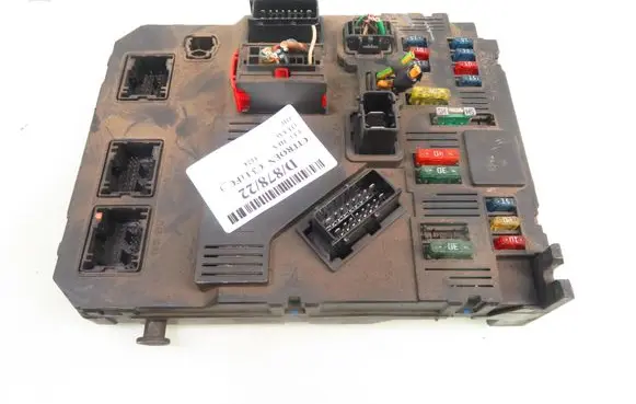Citroen C3 Central body control module 9650585880 S118085100