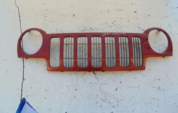 Jeep Grand Cherokee (WJ) Front grill HALOGENZALEPKA
