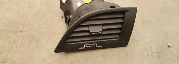 Renault Megane III Dashboard side air vent grill/cover trim CD00007