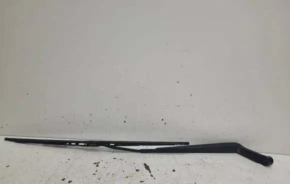 Toyota Avensis T250 Front wiper blade arm
