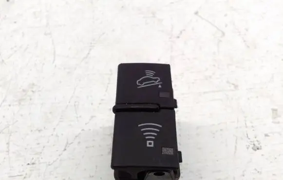 Audi A4 S4 B7 8E 8H Alarm switch 8E2962109