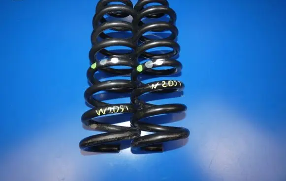 Mercedes-Benz C W205 Rear coil spring 
