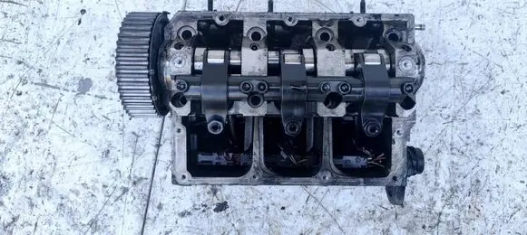 Volkswagen Polo IV 9N3 Engine head 045103373h