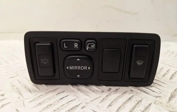 Toyota Avensis T250 Wing mirror switch 8487205010 8415005031