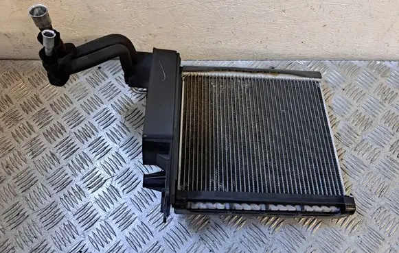 Toyota Corolla Verso AR10 Air conditioning (A/C) radiator (interior) 8850105080
