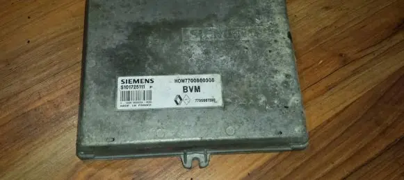 Renault Laguna I Engine control unit/module 7700867290 H0M7700860308