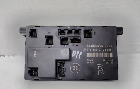 Mercedes-Benz CLS C219 Door control unit/module 2198202426