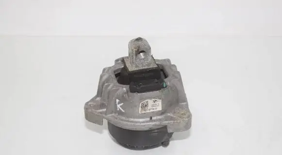 BMW 5 F10 F11 Engine mount bracket 6777381 22116777381