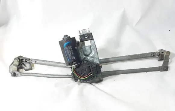 Audi A6 S6 C4 4A Front wiper linkage and motor 0390241330