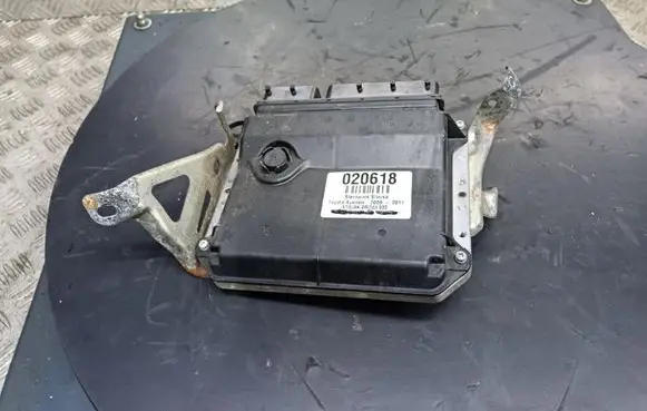 Toyota Avensis T270 Engine control unit/module ECU