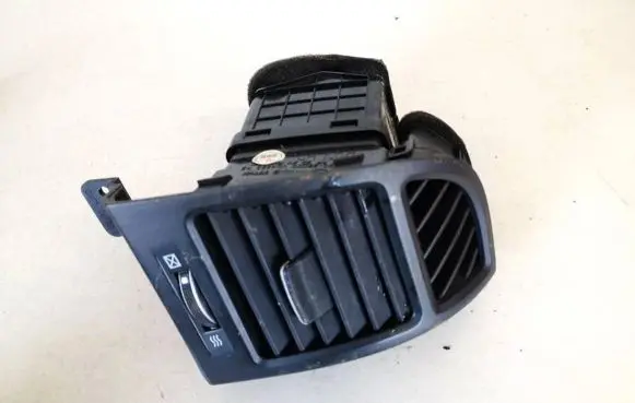 Hyundai Santa Fe Dashboard side air vent grill/cover trim 974902b000 97490-2b000