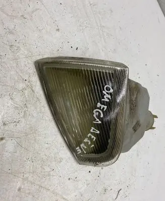 Opel Omega A Front indicator light