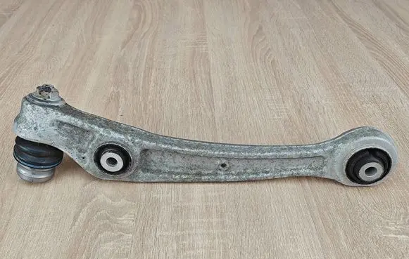 Front lower control arm/wishbone